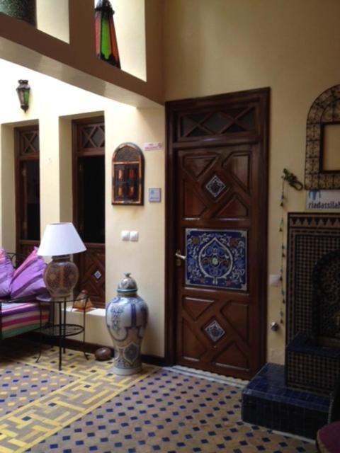 Riad Assilah Bagian luar foto